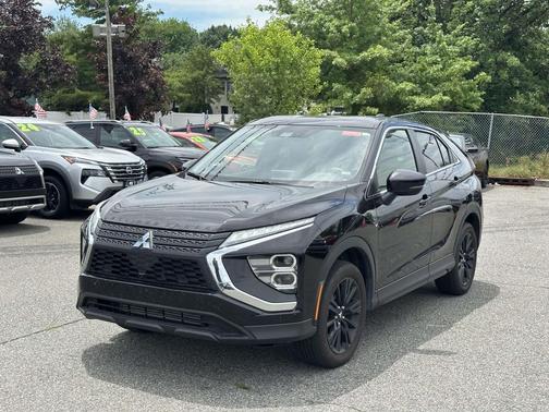 Labrador Black Pearl 2025 Mitsubishi Eclipse Cross LE