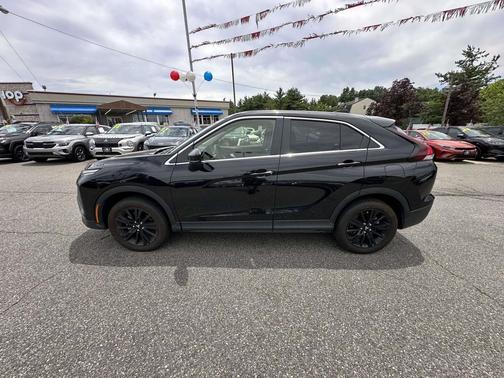 Labrador Black Pearl 2025 Mitsubishi Eclipse Cross LE