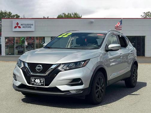 2022 Nissan Rogue Sport SV