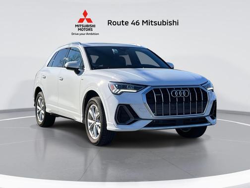 2025 Audi Q3 Premium 45 TFSI S line quattro Tiptronic