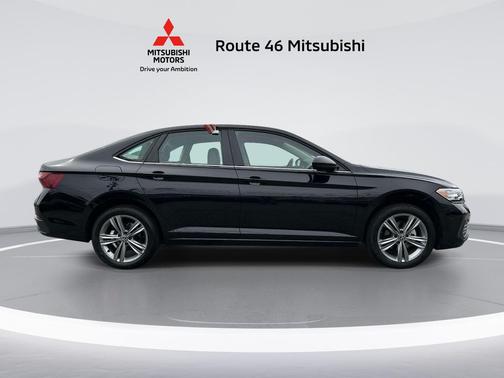 Deep Black Pearl 2024 Volkswagen Jetta 1.5T SE