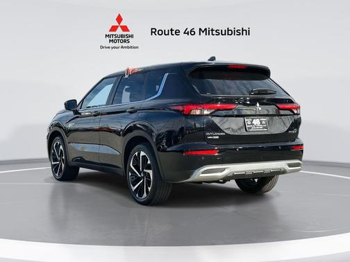 2023 Mitsubishi Outlander PHEV SE S-AWC