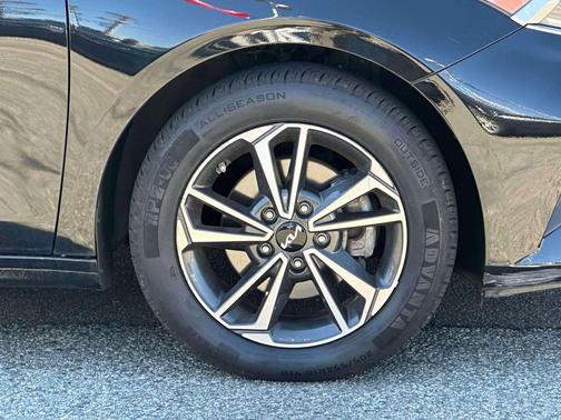 Aurora Black 2023 Kia Forte LXS