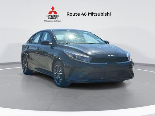 Aurora Black 2023 Kia Forte LXS