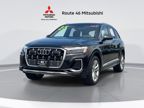 Mythos Black Metallic 2025 Audi Q7 55 Premium Plus