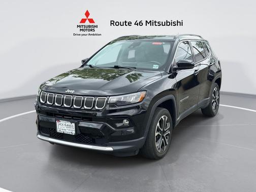 Diamond Black Crystal Pearlcoat 2022 Jeep Compass Limited