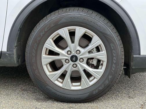 Oxford White 2024 Ford Escape Active