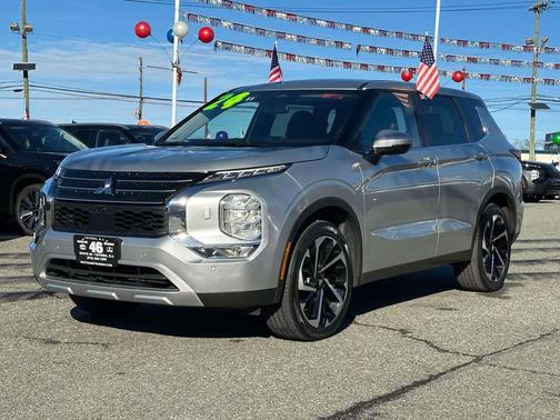 2024 Mitsubishi Outlander SE