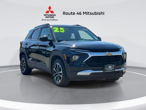 Mosaic Black Metallic 2025 Chevrolet Trailblazer LT