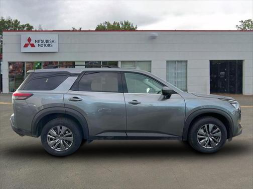 2024 Nissan Pathfinder SV 4WD