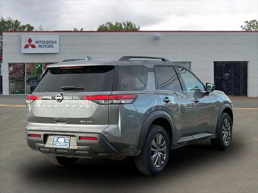 2024 Nissan Pathfinder SV 4WD