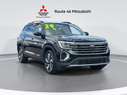Platinum Gray Metallic 2024 Volkswagen Atlas 2.0T SE w/Technology 4MOTION