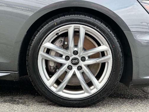 2023 Audi A4 45 S line Premium Plus