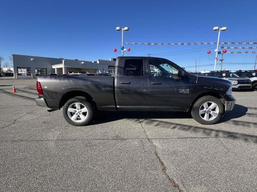 2024 RAM 1500 Classic SLT