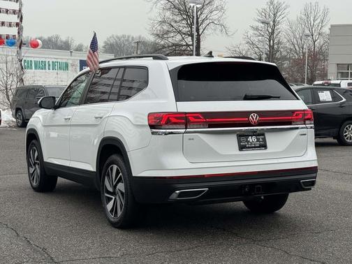 2024 Volkswagen Atlas 2.0T SE w/Technology 4MOTION