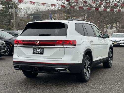 2024 Volkswagen Atlas 2.0T SE w/Technology 4MOTION