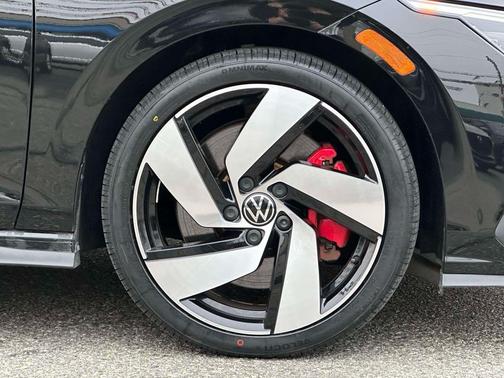 2024 Volkswagen Golf GTI 2.0T S DSG