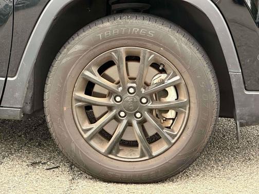 2023 Jeep Cherokee Altitude