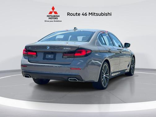 Bernina Grey Amber Effect Metallic 2022 BMW 530 i xDrive