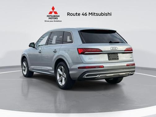 2024 Audi Q7 45 Premium Plus