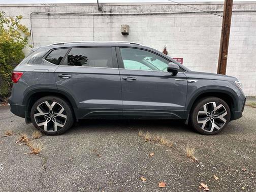2023 Volkswagen Taos 1.5T SEL