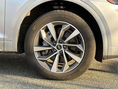 2023 Audi Q5 45 S line Premium Plus