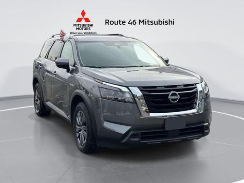 Gun Metallic 2024 Nissan Pathfinder SV 4WD