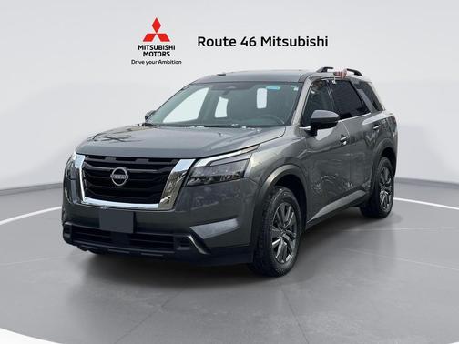 Gun Metallic 2024 Nissan Pathfinder SV 4WD