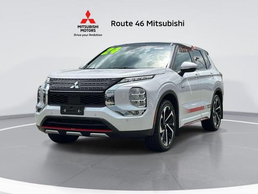 White Diamond 2024 Mitsubishi Outlander PHEV SE S-AWC