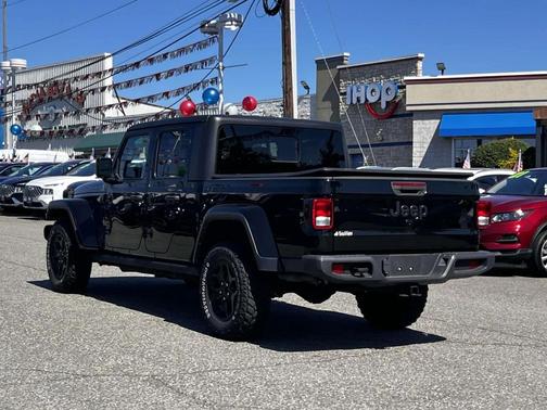 2021 Jeep Gladiator Sport