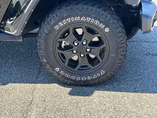 2021 Jeep Gladiator Willys 4x4