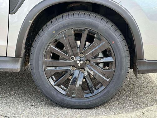 Mercury Gray Metallic 2024 Mitsubishi Outlander Sport 2.0 LE
