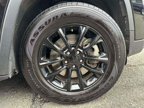 2023 Jeep Cherokee Altitude