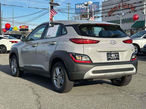 2022 Hyundai KONA SE