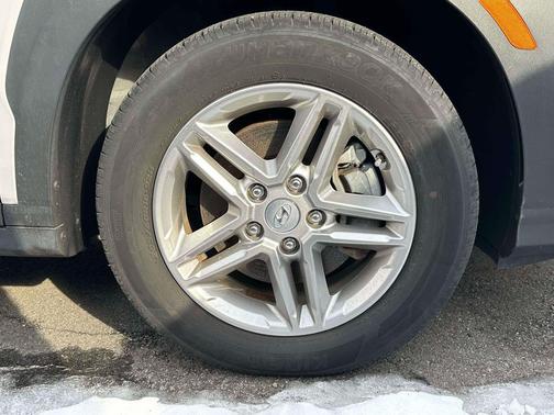 2022 Hyundai KONA SE