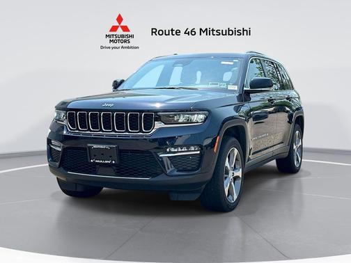 Diamond Black Crystal Pearlcoat 2023 Jeep Grand Cherokee 4xe Base