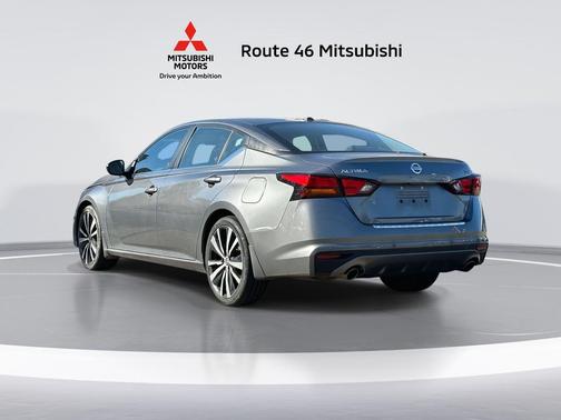 2020 Nissan Altima SR FWD