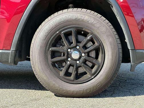 2020 Jeep Grand Cherokee Laredo
