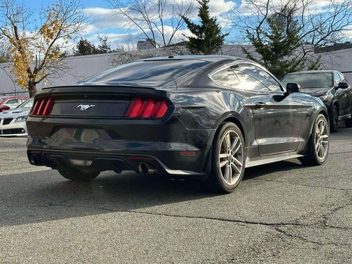 2017 Ford Mustang EcoBoost Premium