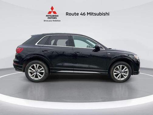 Mythos Black Metallic 2025 Audi Q3 Premium 45 TFSI S line quattro Tiptronic