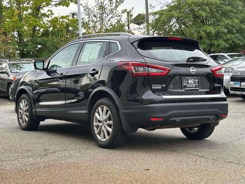2022 Nissan Rogue Sport SV