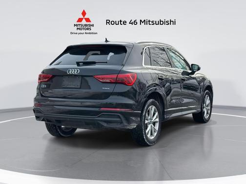 2025 Audi Q3 Premium 45 TFSI S line quattro Tiptronic