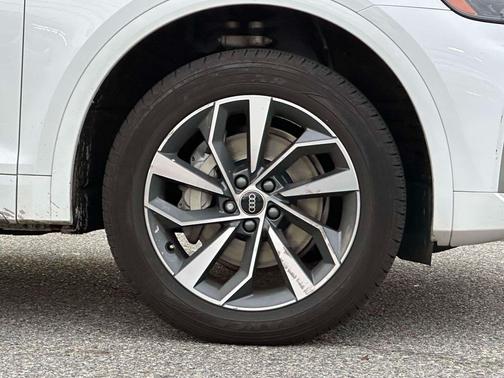 2023 Audi Q5 45 S line Premium Plus