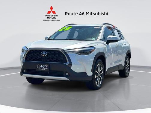 Wind Chill Pearl 2023 Toyota Corolla Cross XLE