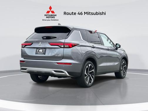 2023 Mitsubishi Outlander PHEV SE S-AWC