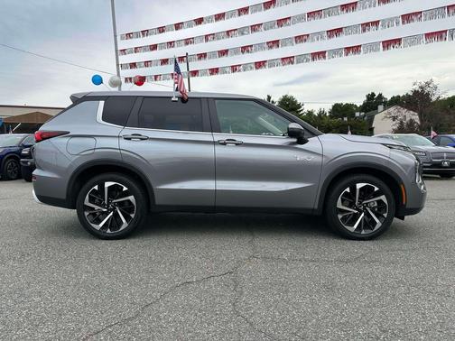 2023 Mitsubishi Outlander PHEV SE S-AWC
