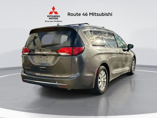 2018 Chrysler Pacifica Touring-L