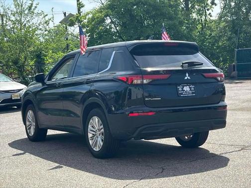 2023 Mitsubishi Outlander ES 2.5 S-AWC