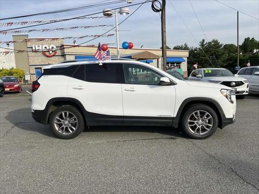 2023 GMC Terrain SLT