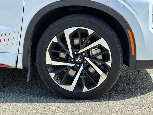 2024 Mitsubishi Outlander PHEV SE Ralliart